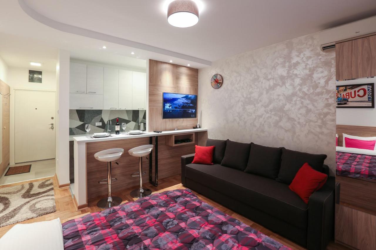 Apartment Promenada 30 Νόβι Σαντ Εξωτερικό φωτογραφία